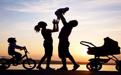 Сохранить семью: в чем смысл 8 марта для Беларуси