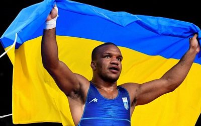 «Вали в Африку!»: темнокожего украинского олимпийца затравили в центре Киева