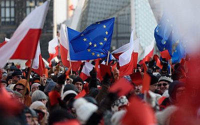 Польша выйдет из ЕС после лишения дотаций?