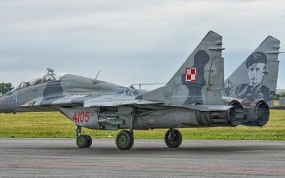 Польский МиГ-29 потерял топливный бак во время учебного полета