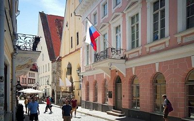 Посольство России возмутило перевернутое фото Бронзового солдата на эстонском портале