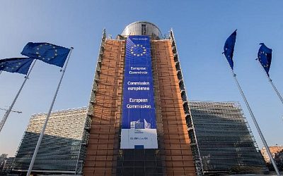 Еврокомиссия призывает Латвию прекратить разжигание негатива в отношении русских