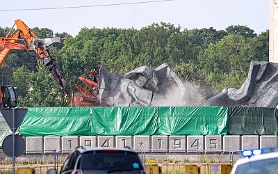 На нацистской стороне: почему власти Прибалтийских государств ненавидят День Победы