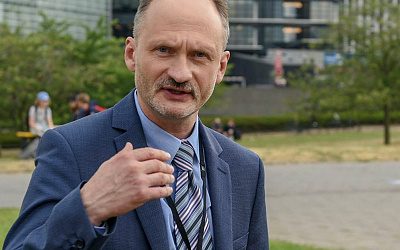 «Пришли и забрали "врага народа"»: евродепутат Митрофанов об аресте журналиста Алексеева