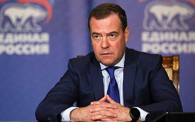 Медведев назвал главу Латвии недопрезидентом марионеточного государства