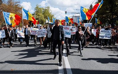 Организаторы протестов в Кишиневе заявили о попытках полиции помешать акции