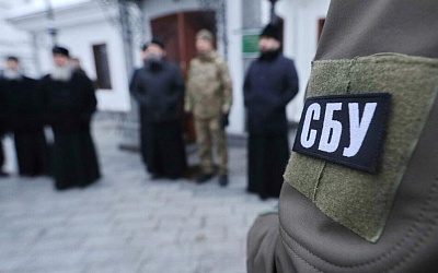 Святотатцы в погонах: украинские спецслужбы терроризируют православную церковь
