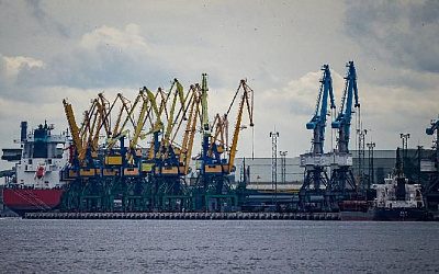 Рижский порт ожидает рекордного обвала грузооборота