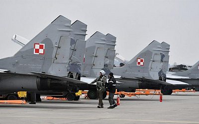 Польша подняла истребители из-за «активности России»