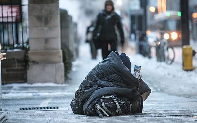 Секс, наркотики, бомжи: в Латвии бездомными все чаще становятся молодые латыши