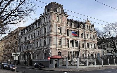 Посольство РФ приветствовало принятый в Латвии закон о гражданстве детей неграждан