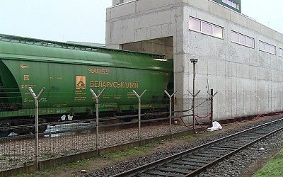 Минск пообещал ответ на блокировку Киевом транзита белорусских удобрений