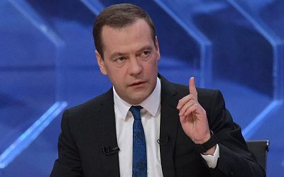 «Следите за своей речью, господа!»: Медведев ответил на угрозы ЕС об экономической войне