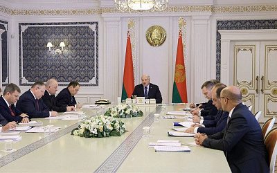 Лукашенко рассказал о переговорах с Путиным по железнодорожной ветке в Петербург