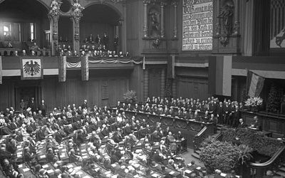 От маргиналов к массовому движению: как нацисты пришли к власти в Германии. Часть II