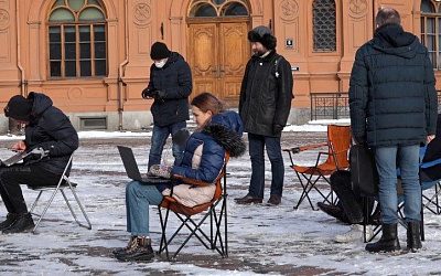 В Латвии провели акцию протеста против запрета российских телеканалов (видео)