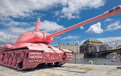 Какого цвета нацизм?