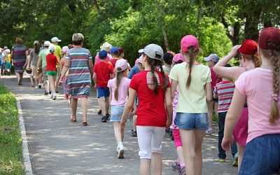 В Эстонии в детские лагеря отказываются набирать русских детей