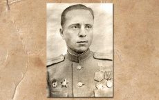 Первым врывался в траншеи и вступал в рукопашную, увлекая за собой свое подразделение: герой СССР Василий Лебедев