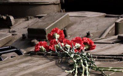 В Литве начали расследование из-за возложения цветов к российскому танку