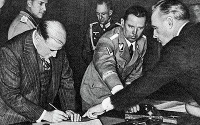 Струсили перед Гитлером: архивы рассказали, почему Запад отказался от союза с Москвой
