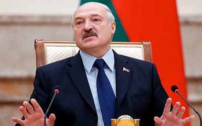 Лукашенко поручил заполнить дешевыми нефтепродуктами хранилища страны