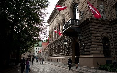 Латвия планирует депортировать более 800 россиян