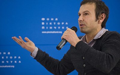 Почему «план Маршалла — Вакарчука» для Крыма и Донбасса не сработает