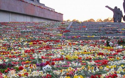 Латвия: Влияет ли языковая принадлежность на отношение к истории?