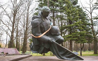 Литовские власти намерены узаконить уничтожение захоронений советских воинов