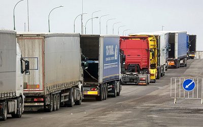 Россия приостановила прием грузовиков из Эстонии