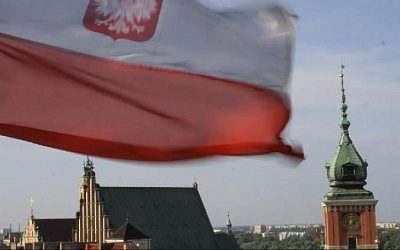 Бандеровский флаг на стадионе в Варшаве вызвал политический скандал