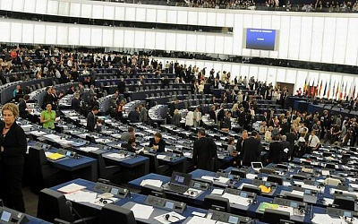 Парламент непредставленных: правда о негражданах в ЕС вызывает шок