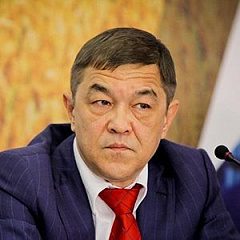 ХИСАМОВ Искандер