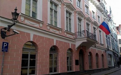 Посольство РФ в Эстонии отреагировало на доклад спецслужбы об интересе российской разведки