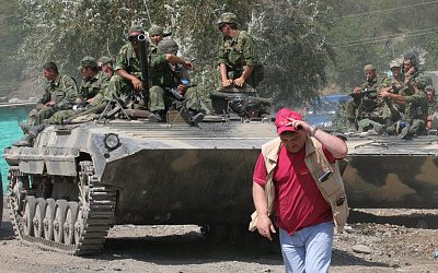 США велели осудить «вторжение России в Грузию». Прибалтика ответила — «есть»!