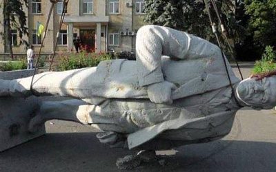 В Херсонской области восстановили памятник Ленину