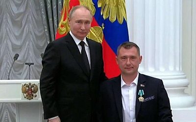 Путин наградил орденом Дружбы белорусского паралимпийца за помощь Донбассу