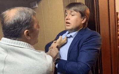Радикал Ляшко напал на депутата от «Слуги народа» Геруса в аэропорту Борисполь (видео)