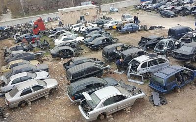 Литовцы сбывали аварийные авто из США по всей Европе