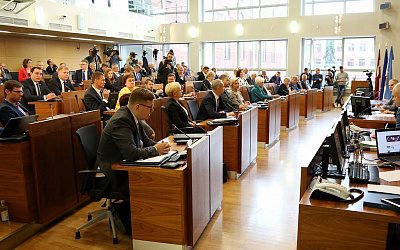 Власти Латвии добивают «хороших русских» Нила Ушакова