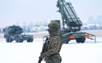 В Польше намерены повысить зарплаты военным и сотрудникам Минобороны