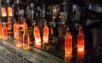 Украина запретила ввоз стеклотары из России