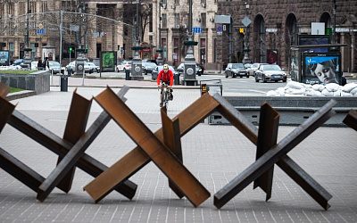 Не сболтнуть лишнего: как живет Киев спустя год после начала спецоперации