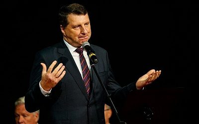 Вейонис выберет будущего премьер-министра Латвии между Гобземсом и Пабриксом