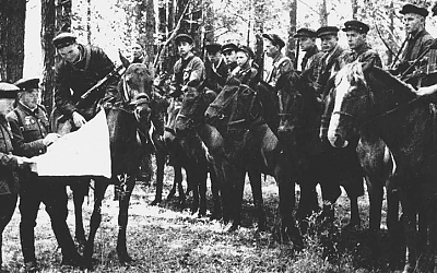 В 1942 г. партизаны в Белоруссии освободили целый район, они даже успешно штурмовали город