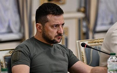 Зеленский пожаловался, что США отказываются делиться военной техникой