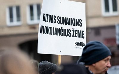Возле Сейма Литвы прошел пикет против сплошных рубок леса