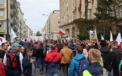 Польские фермеры намерены собирать подписи за отставку правительства