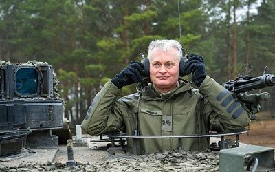 Президент Литвы призвал увеличить присутствие НАТО в стране